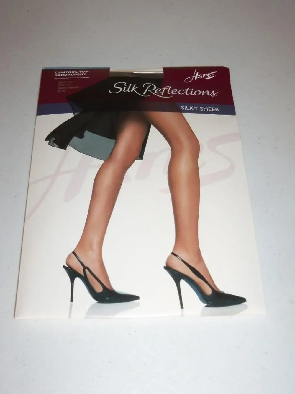 Hanes Silk Reflections Pantyhose Size CD Barely Black Control Top New -071946